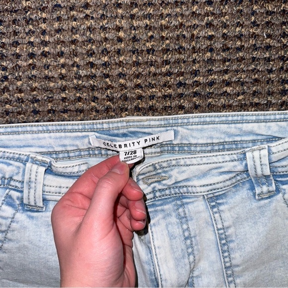 Light wash cargo pants - Picture 3 of 5